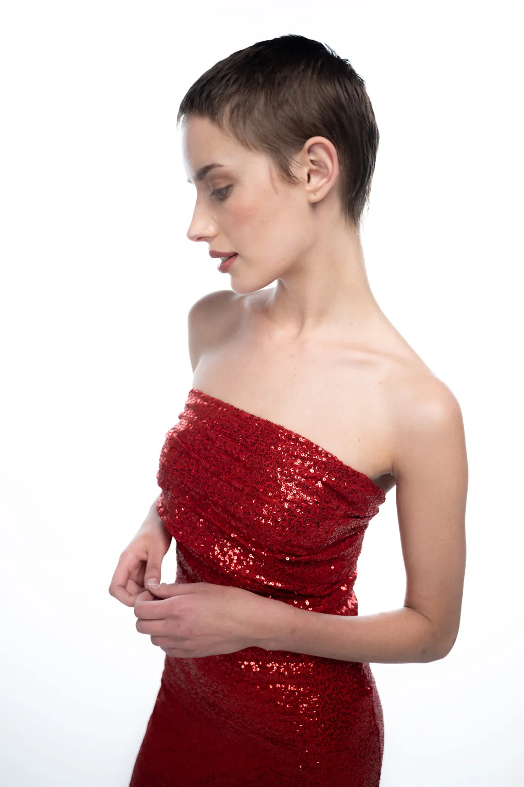 RED SEQUIN STRAPLESS 
DRESS