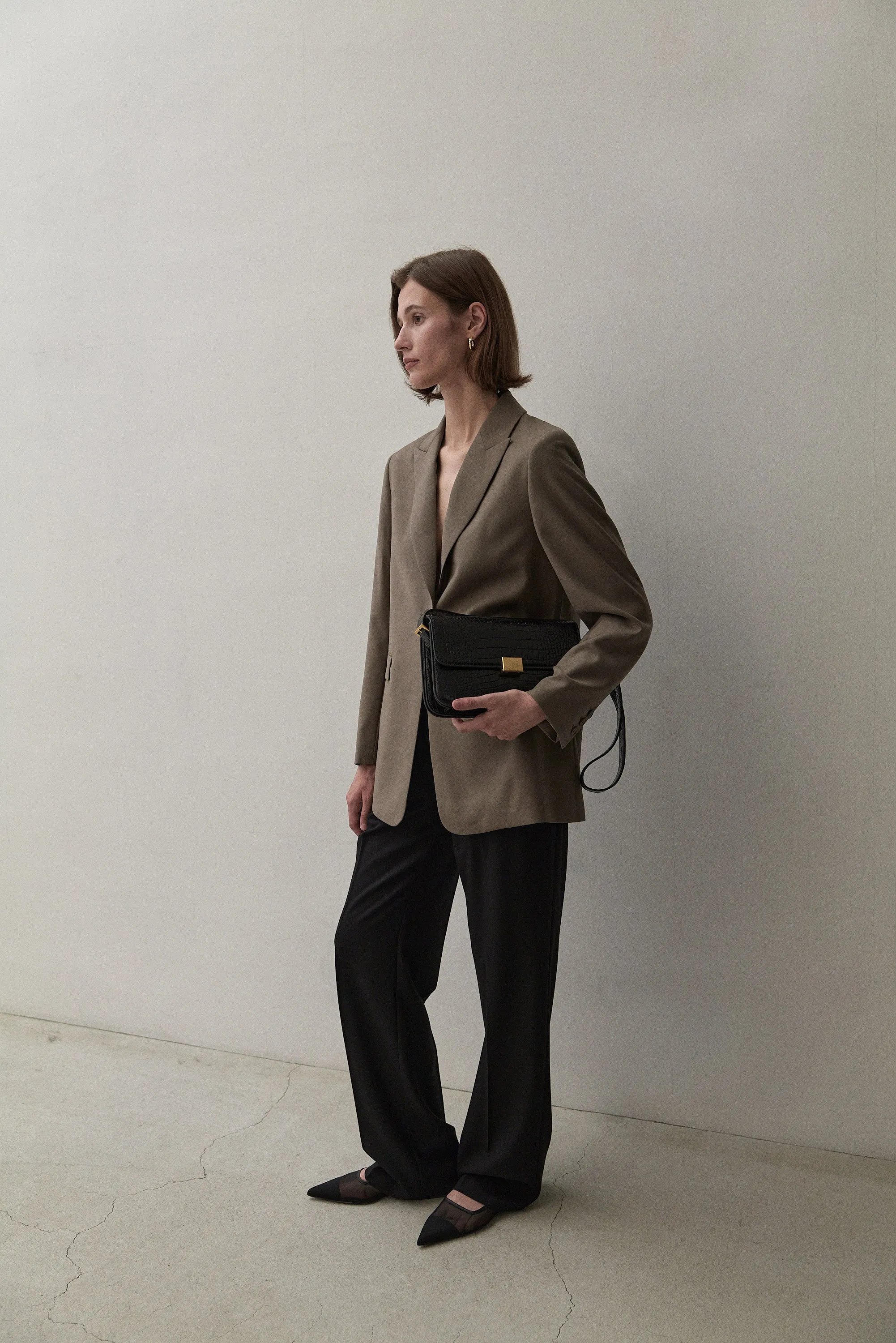 THE CLASSIC BLAZER - TAUPE