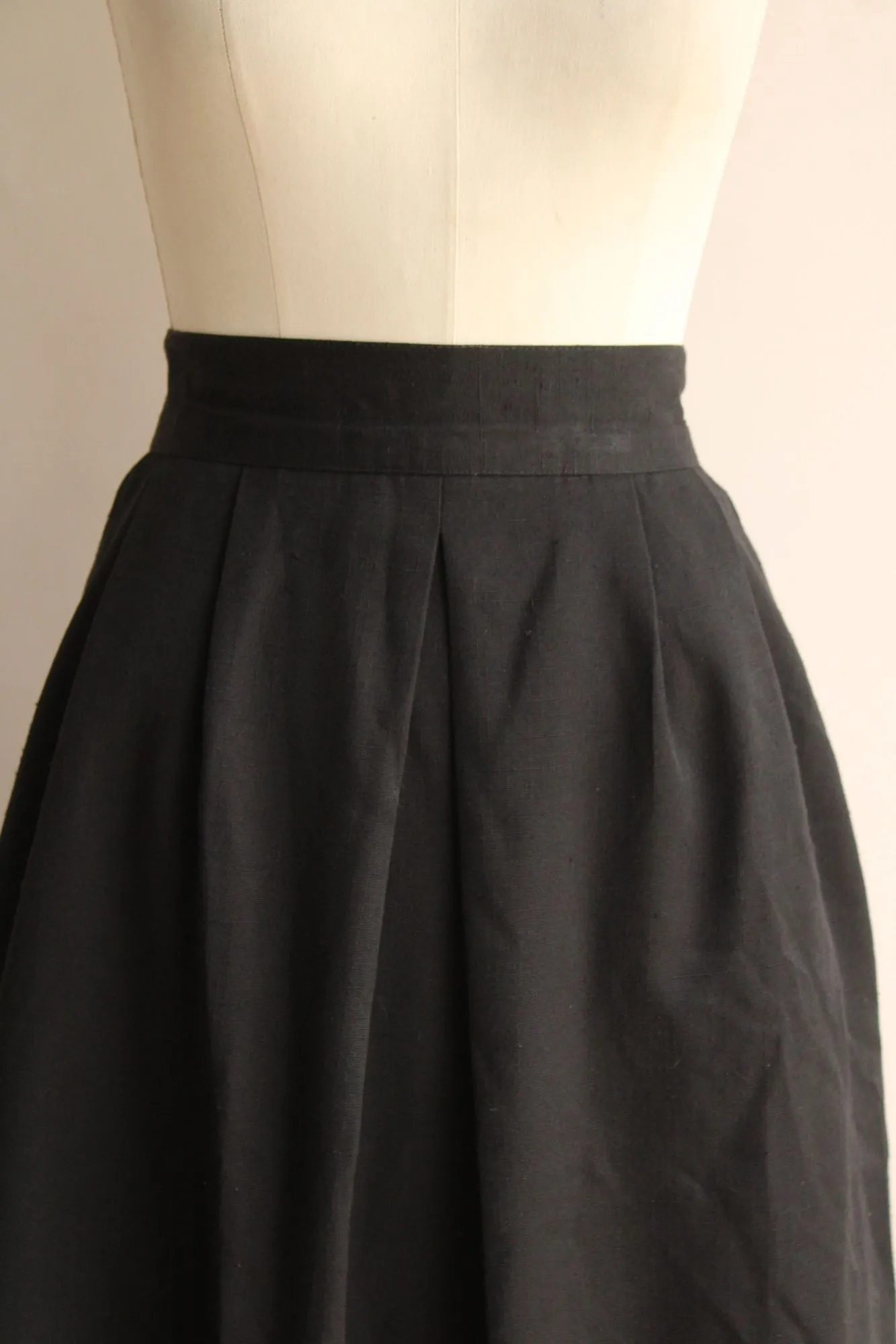 Vintage 1990s Black Pleated A Line Skirt with Pockets