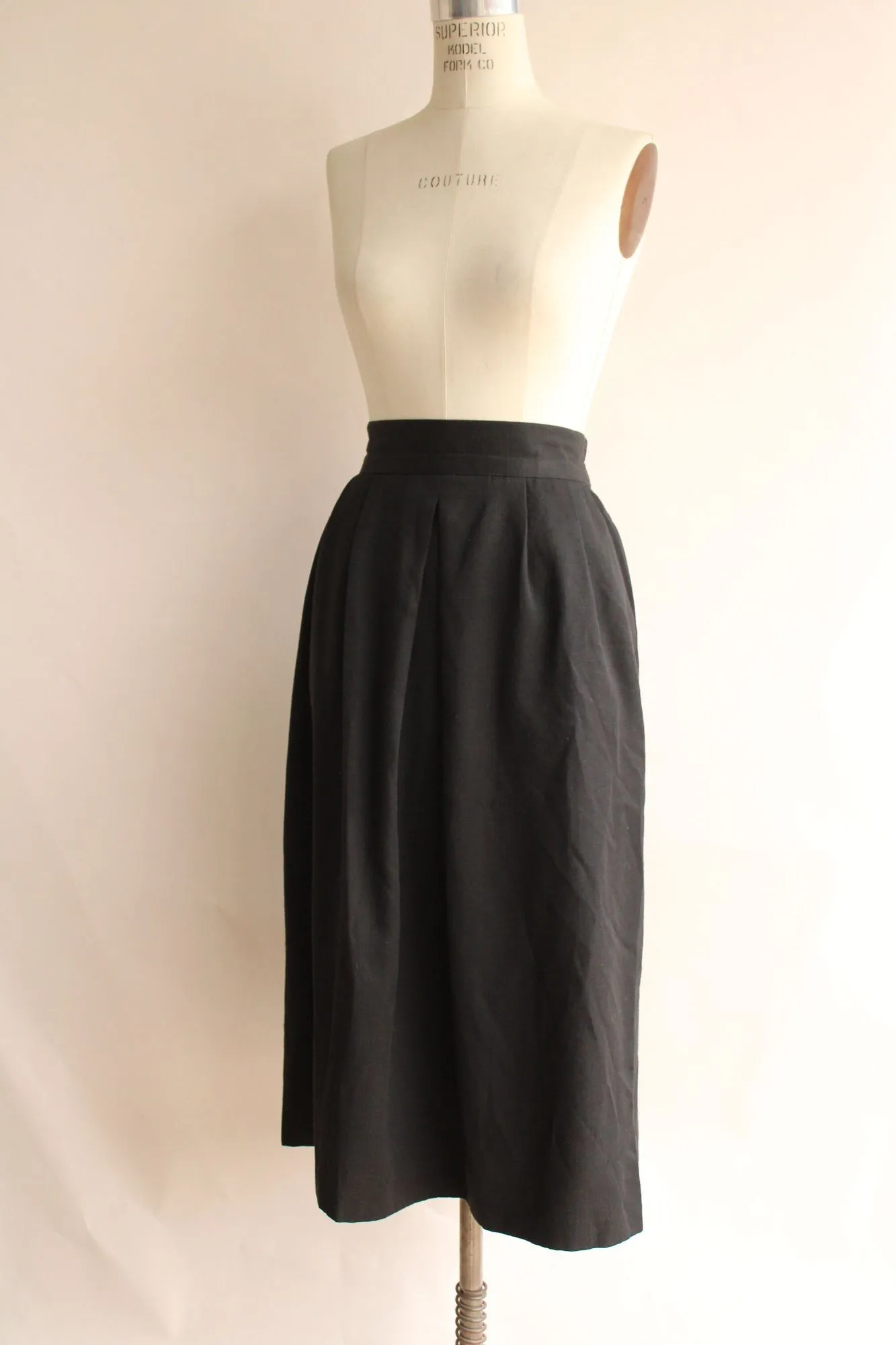 Vintage 1990s Black Pleated A Line Skirt with Pockets