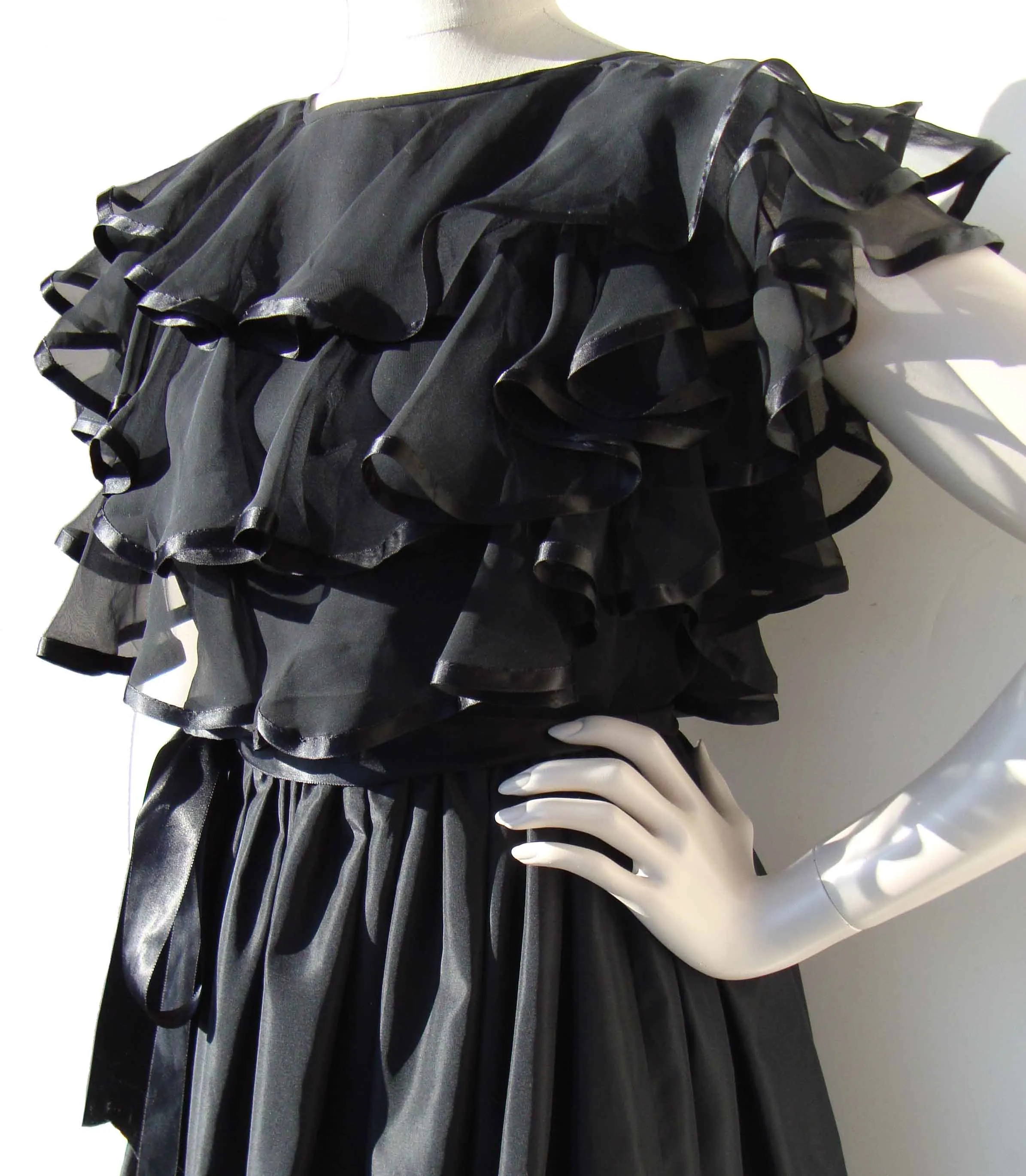 Vintage 60s Cocktail Dress Black Taffeta Chiffon LBD - S